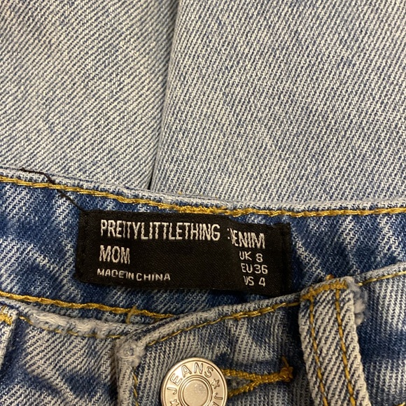 2 for $20! PrettyLittleThing Mom Jeans - Picture 2 of 8